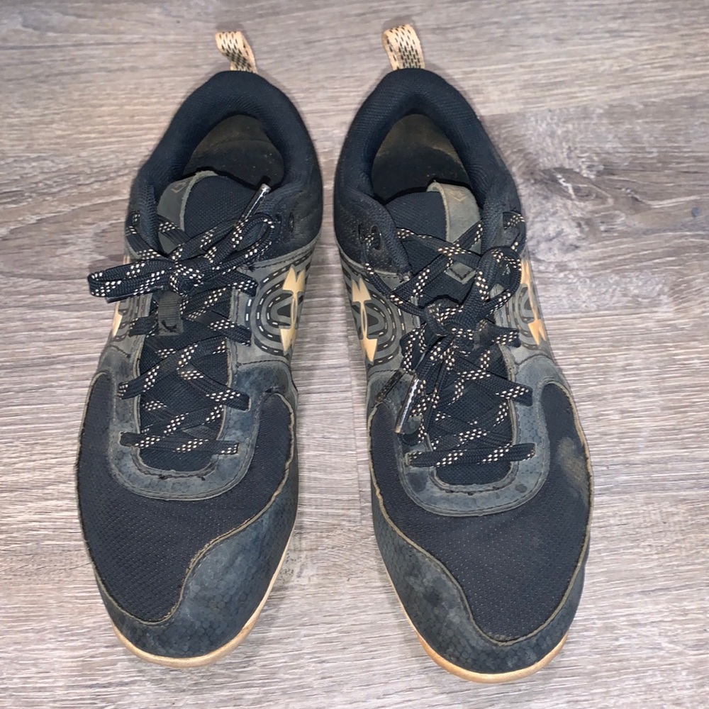 Under armour girls cleats